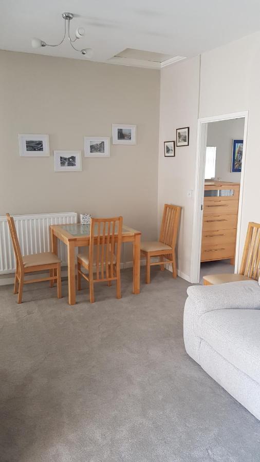 Art Studio Apartment Briton Ferry Екстериор снимка